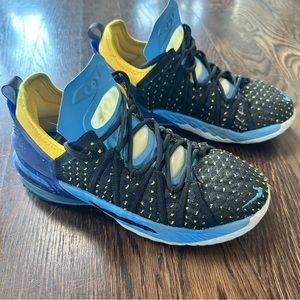 Nike Air Lebron James XVIII Gold Coast University King James Sneaker, Size 4.5Y